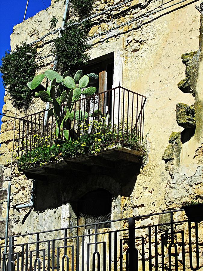 B&B Mugnos Charme Living Licodia Eubea Екстериор снимка